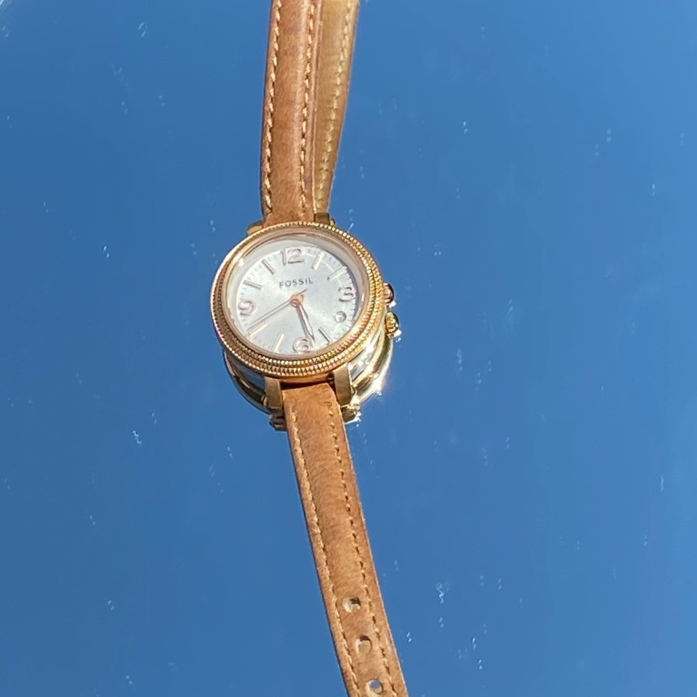 Fossil watch leather band rose gold plated